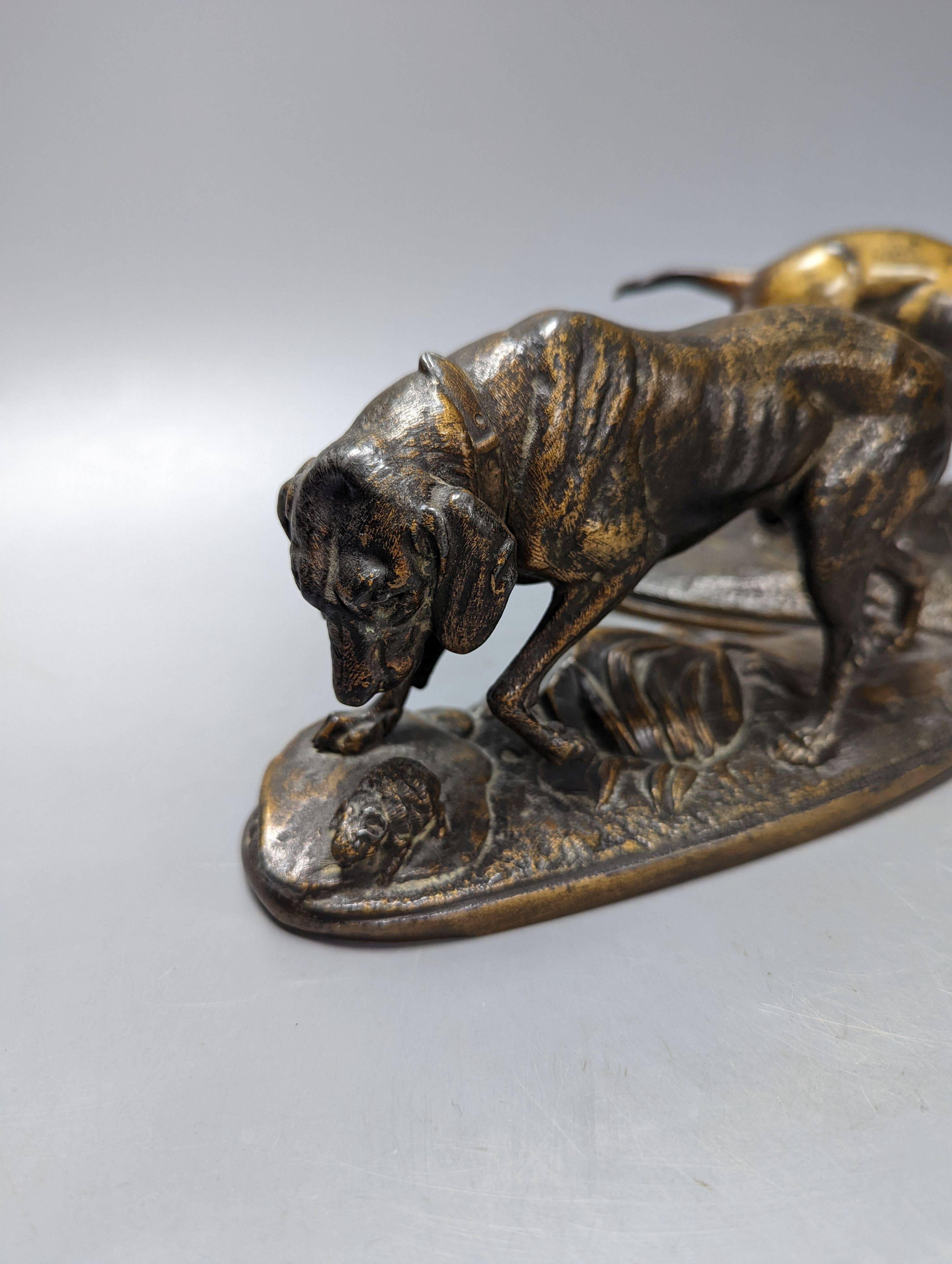 Two patinated spelter dogs 20cm